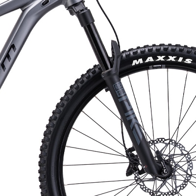 skaut-30-pro-seda-2026-d2